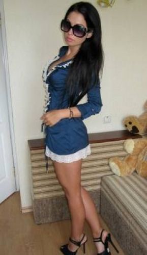 Лора - Индивидуалка СПб, размер груди 2, метро Горьковская